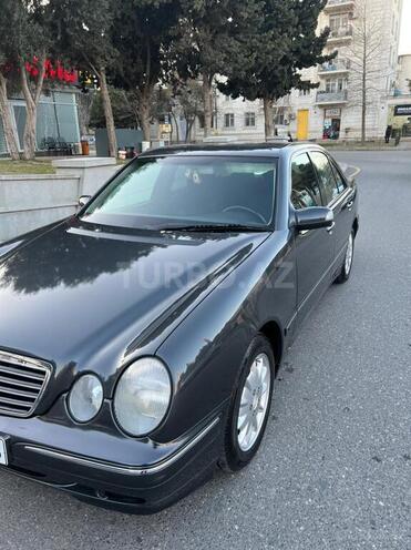 Mercedes E 220 2001, 400,000 km - 2.2 l - Bakı