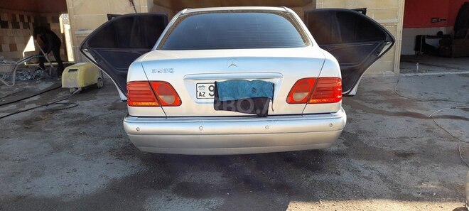 Mercedes E 230 1997, 469,303 km - 2.3 l - Kürdəmir