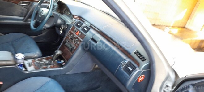 Mercedes E 230 1997, 469,303 km - 2.3 l - Kürdəmir