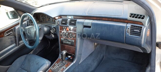 Mercedes E 230 1997, 469,303 km - 2.3 l - Kürdəmir