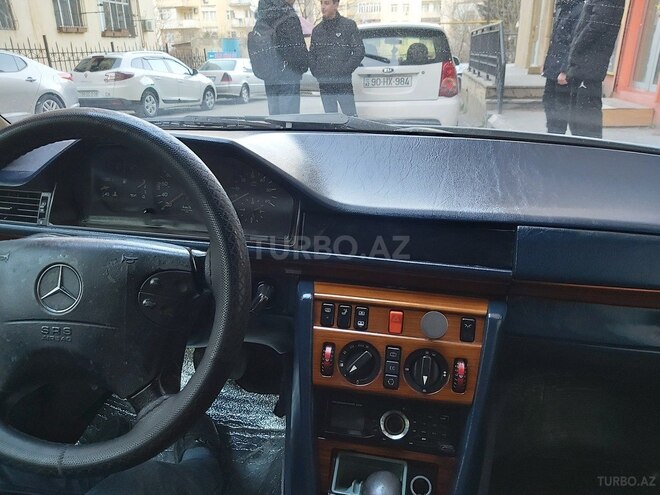 Mercedes E 300 1994, 450,000 km - 3.0 l - Bakı