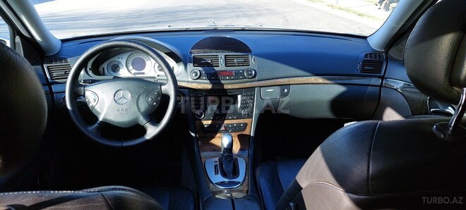 Mercedes E 320 2002, 305,777 km - 3.2 l - Xudat