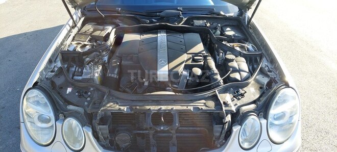 Mercedes E 320 2002, 305,777 km - 3.2 l - Xudat