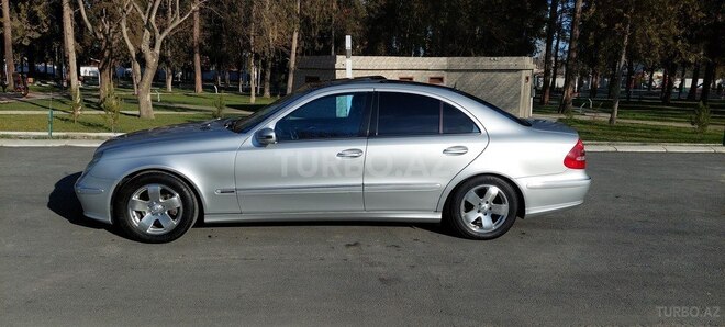 Mercedes E 320 2002, 305,777 km - 3.2 l - Xudat