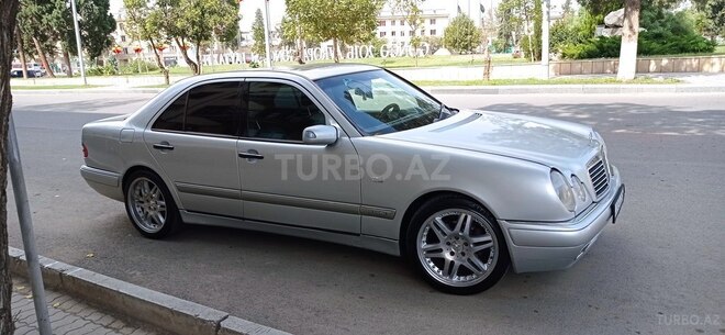 Mercedes E 240 1999, 210,000 km - 2.4 l - Gəncə
