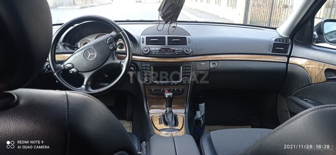 Mercedes E 280 2006, 393,000 km - 2.8 l - Zaqatala