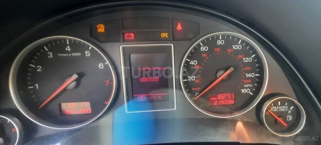 Audi A4 2003, 221,000 km - 1.8 l - Tovuz
