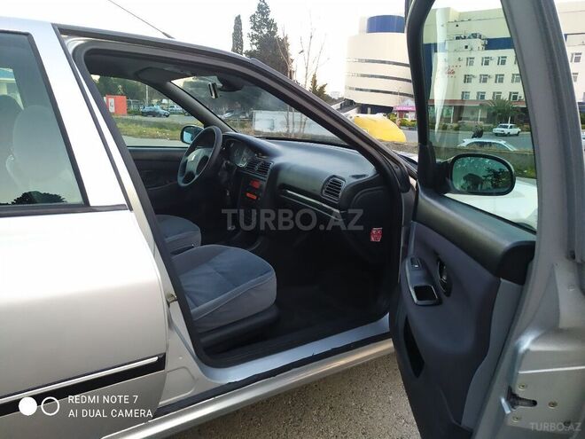 Peugeot 406 2003, 367,289 km - 2.0 l - Bakı