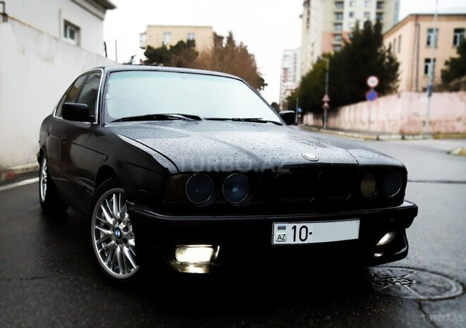 BMW 525 1991, 178,000 km - 2.5 l - Bakı