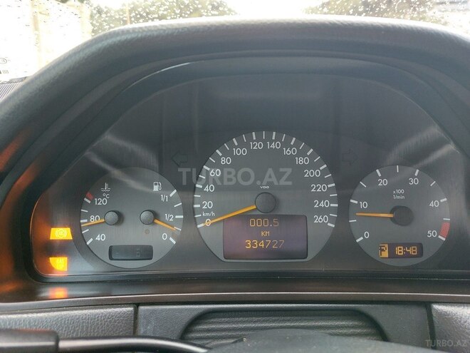 Mercedes E 270 2000, 335,000 km - 2.7 л - Bakı