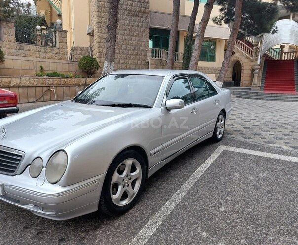 Mercedes E 270 2000, 335,000 km - 2.7 л - Bakı