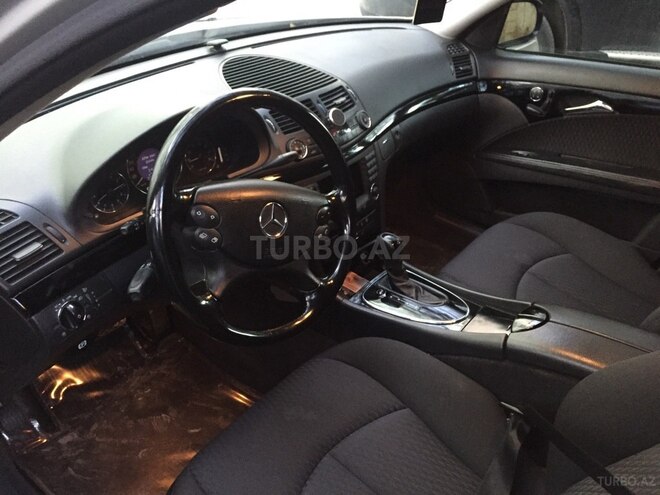 Mercedes E 240 2002, 172,000 km - 2.6 l - Bakı