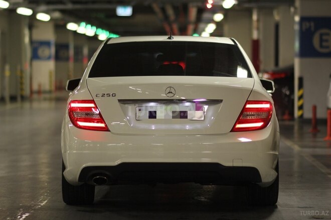 Mercedes C 250 2012, 62,745 km - 1.8 л - Bakı