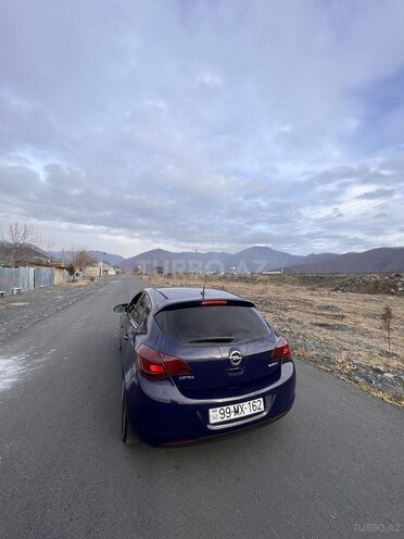Opel Astra 2010, 145,000 km - 1.4 л - Zaqatala