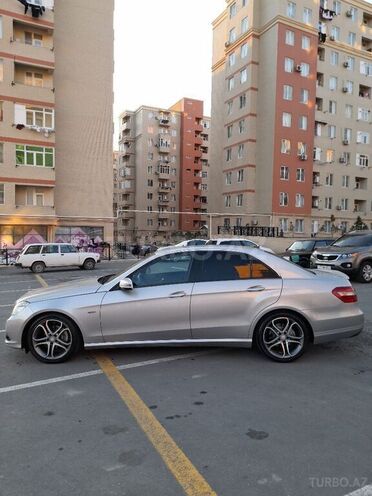 Mercedes E 220 2009, 250,000 km - 2.2 л - Bakı