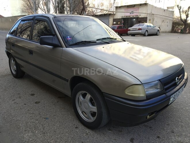 Opel Astra 1993, 288,525 km - 1.4 l - Sumqayıt