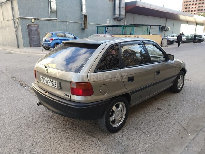 Opel Astra 1993, 288,525 km - 1.4 l - Sumqayıt