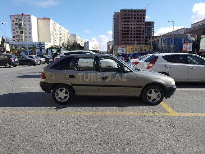 Opel Astra 1993, 288,525 km - 1.4 l - Sumqayıt