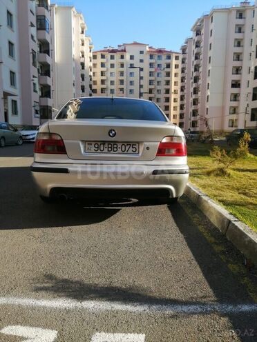 BMW 528 2000, 324,000 km - 2.8 l - Bakı