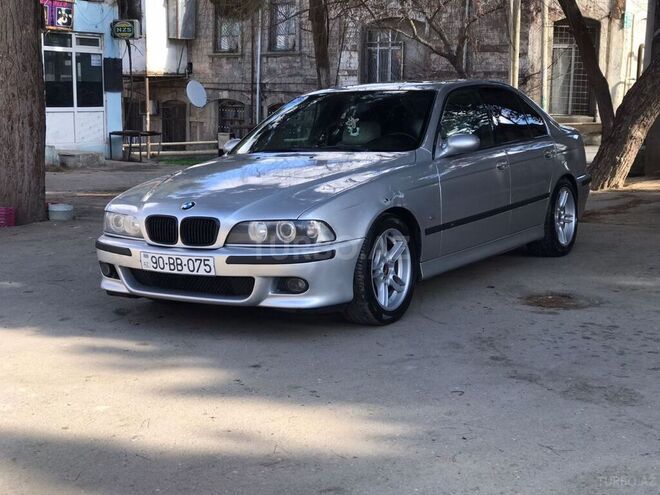 BMW 528 2000, 324,000 km - 2.8 l - Bakı