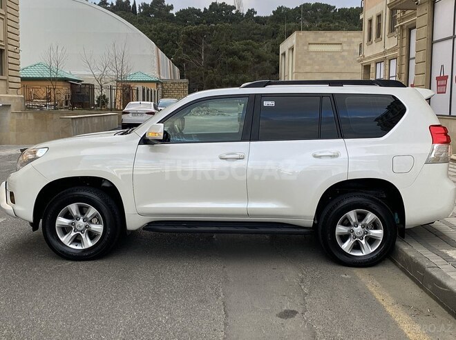 Toyota Prado 2010, 211,200 km - 2.7 l - Bakı