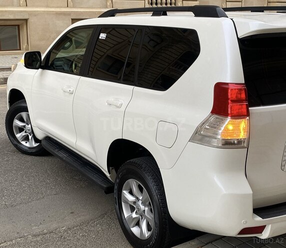 Toyota Prado 2010, 211,200 km - 2.7 l - Bakı