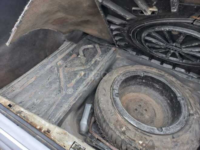 Mercedes E 200 1990, 200,786 km - 2.0 l - İmişli