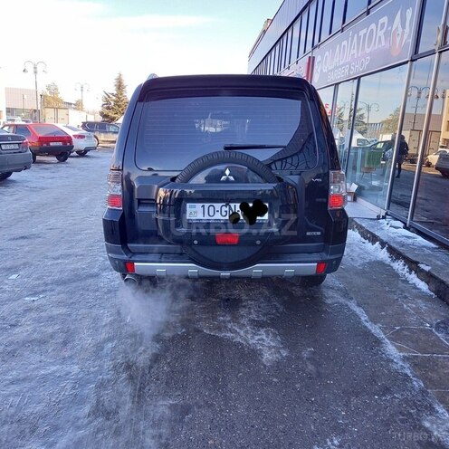 Mitsubishi Pajero 2008, 235,000 km - 3.0 л - Quba