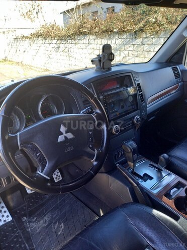 Mitsubishi Pajero 2008, 235,000 km - 3.0 л - Quba