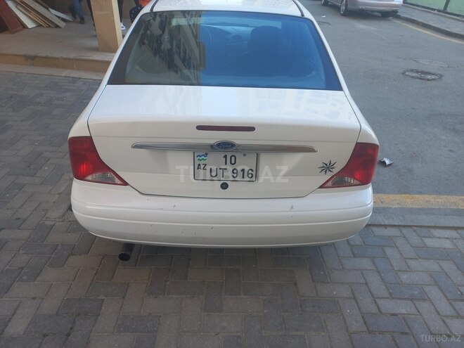 Ford Focus 2000, 250,000 km - 2.0 l - Bakı