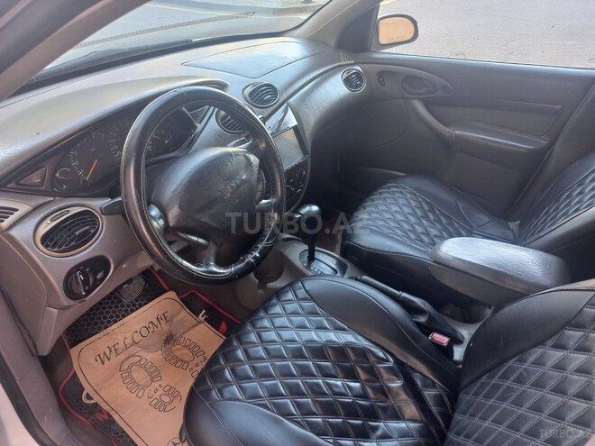 Ford Focus 2000, 250,000 km - 2.0 l - Bakı