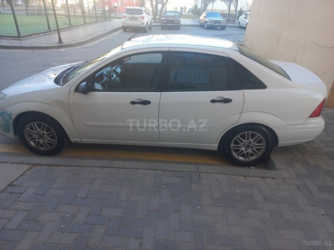 Ford Focus 2000, 250,000 km - 2.0 l - Bakı