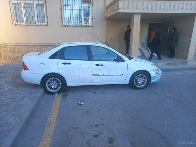 Ford Focus 2000, 250,000 km - 2.0 l - Bakı