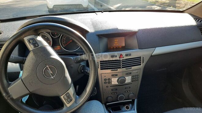 Opel Astra 2006, 255,000 km - 1.3 л - Bakı