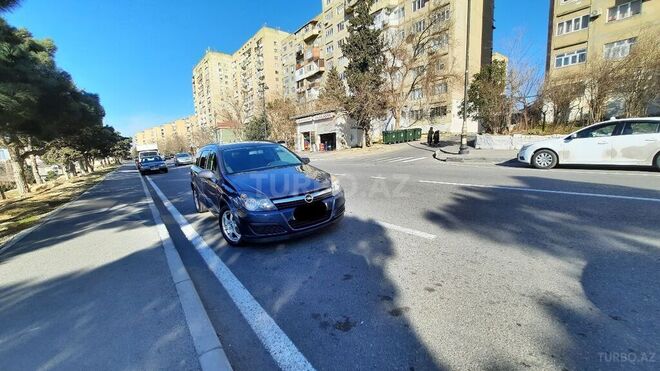Opel Astra 2006, 255,000 km - 1.3 л - Bakı