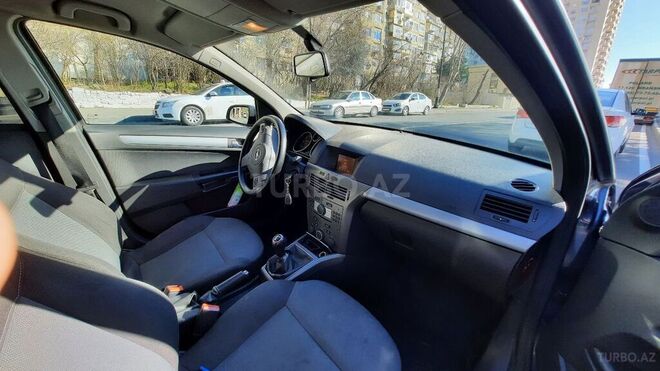 Opel Astra 2006, 255,000 km - 1.3 л - Bakı