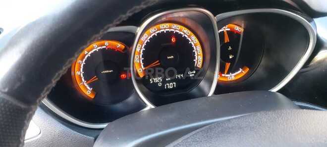 LADA (VAZ) Vesta SW Cross 2019, 60,000 km - 1.8 l - Qax
