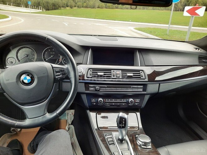 BMW 520 2010, 296,000 km - 2.0 l - Bakı
