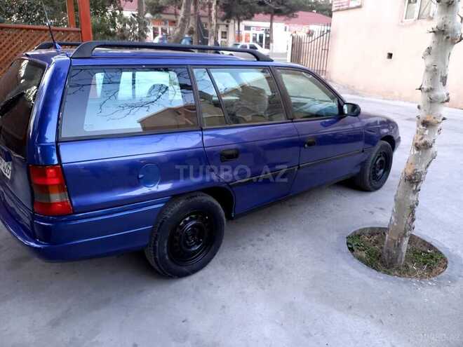 Opel Astra 1997, 300,000 km - 1.6 l - Bakı