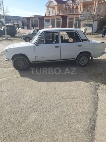 LADA (VAZ) 21011 1984, 200,000 km - 1.6 l - Şamaxı