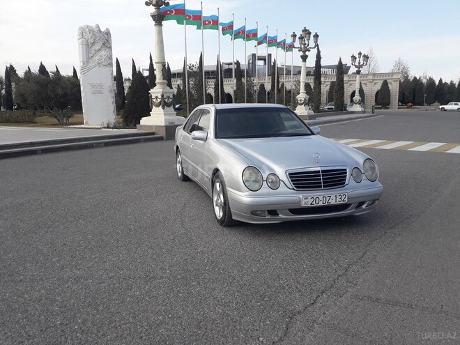 Mercedes E 220 2000, 480,000 km - 2.2 л - Gəncə