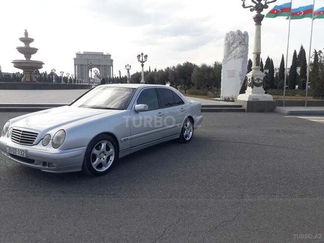 Mercedes E 220 2000, 480,000 km - 2.2 л - Gəncə