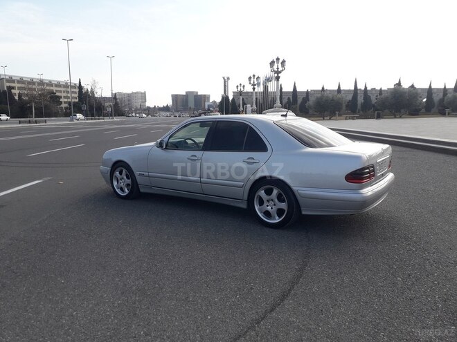 Mercedes E 220 2000, 480,000 km - 2.2 л - Gəncə