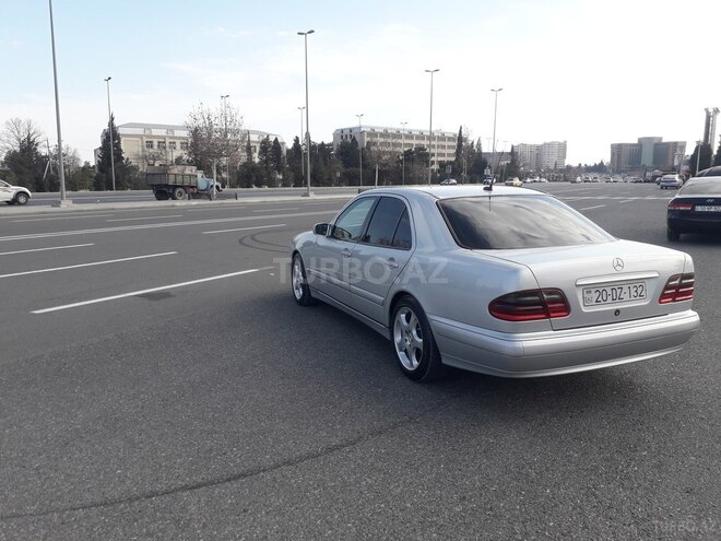 Mercedes E 220 2000, 480,000 km - 2.2 л - Gəncə
