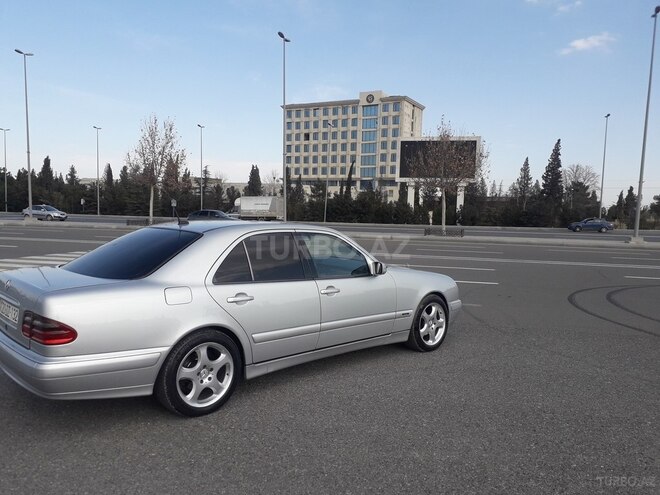 Mercedes E 220 2000, 480,000 km - 2.2 л - Gəncə