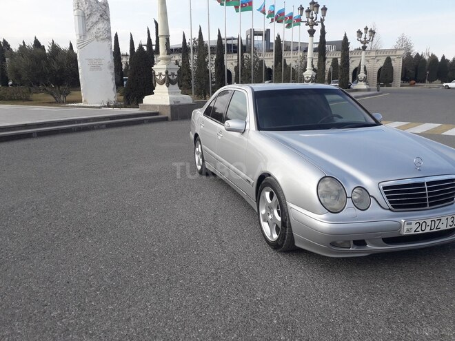 Mercedes E 220 2000, 480,000 km - 2.2 л - Gəncə