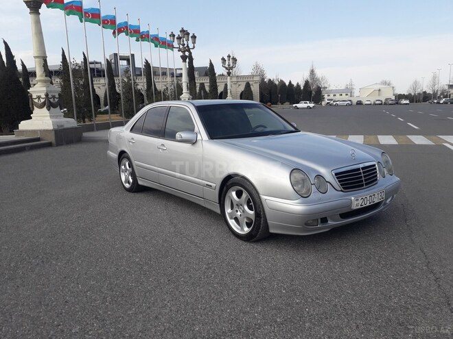 Mercedes E 220 2000, 480,000 km - 2.2 л - Gəncə