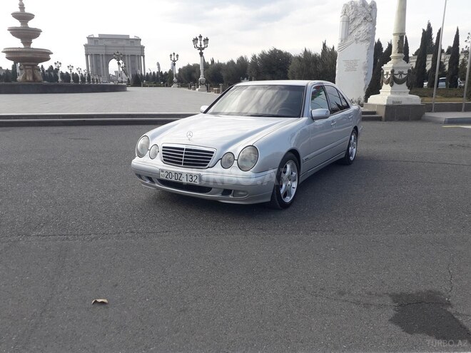 Mercedes E 220 2000, 480,000 km - 2.2 л - Gəncə