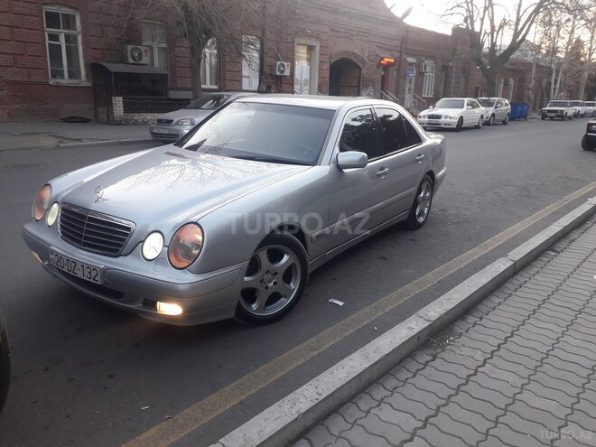 Mercedes E 220 2000, 480,000 km - 2.2 л - Gəncə