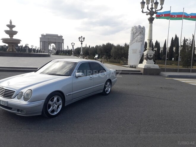 Mercedes E 220 2000, 480,000 km - 2.2 л - Gəncə